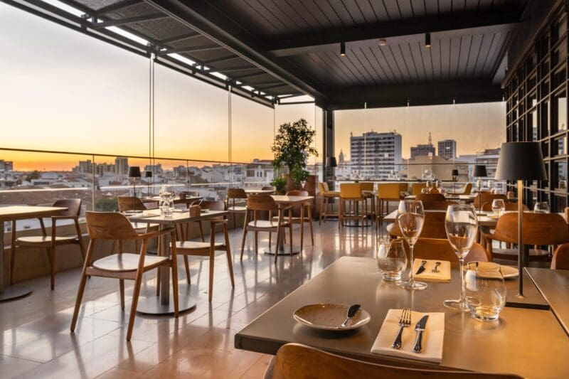 HABITO restaurant interior skyline Algarve