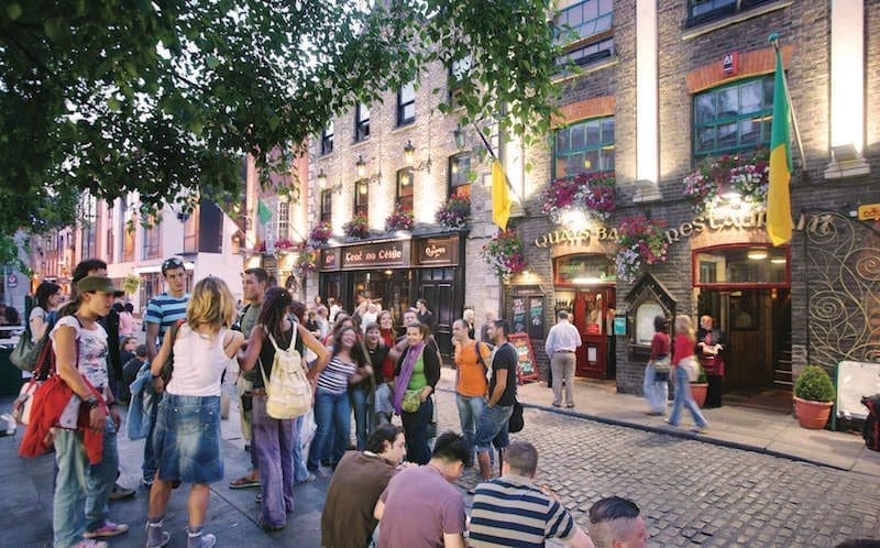 outside quay temple bar