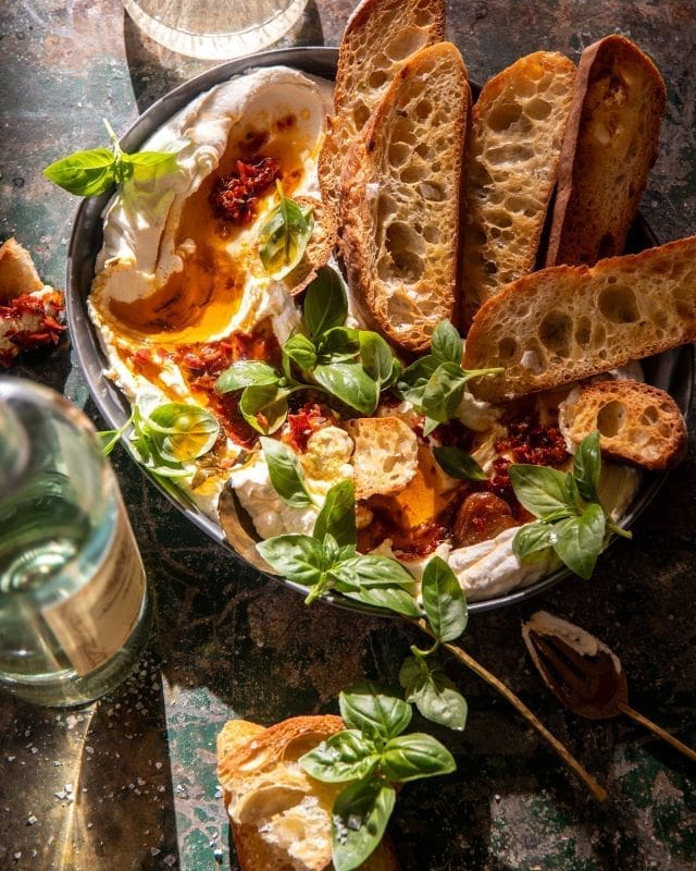 burrata pizza and bread basil