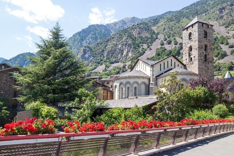 Beautiful view of Andorra La Vella-min Beautiful view of Andorra La Vella