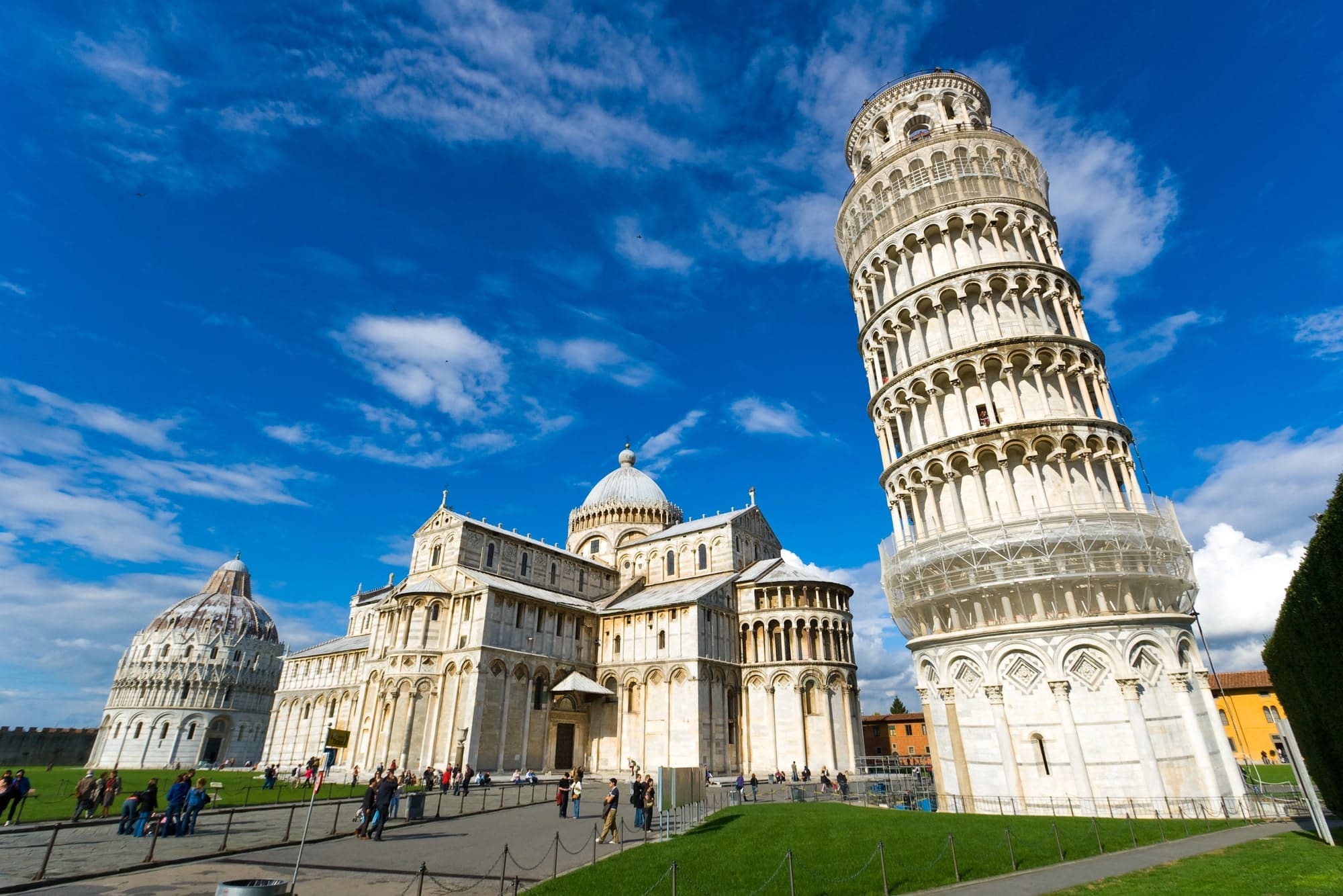 leaning tower of pisa italy